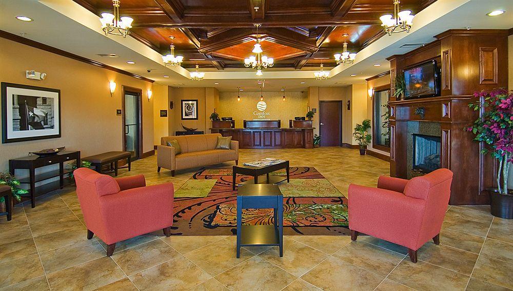 Comfort Inn & Suites Fort Worth - Fossil Creek Exterior photo
