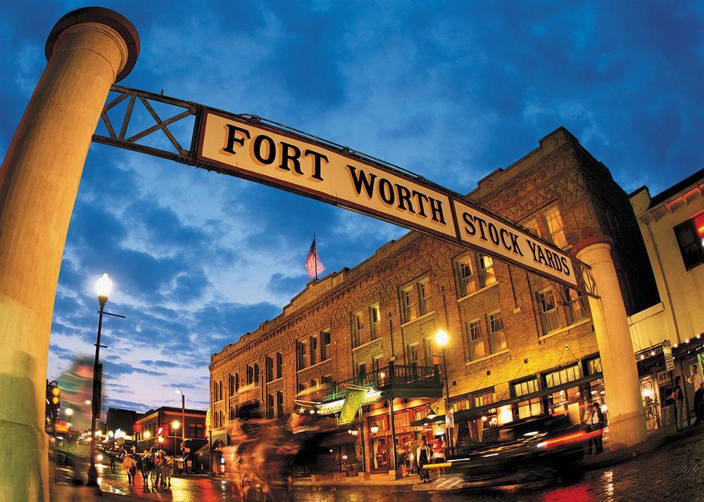 Comfort Inn & Suites Fort Worth - Fossil Creek Exterior photo