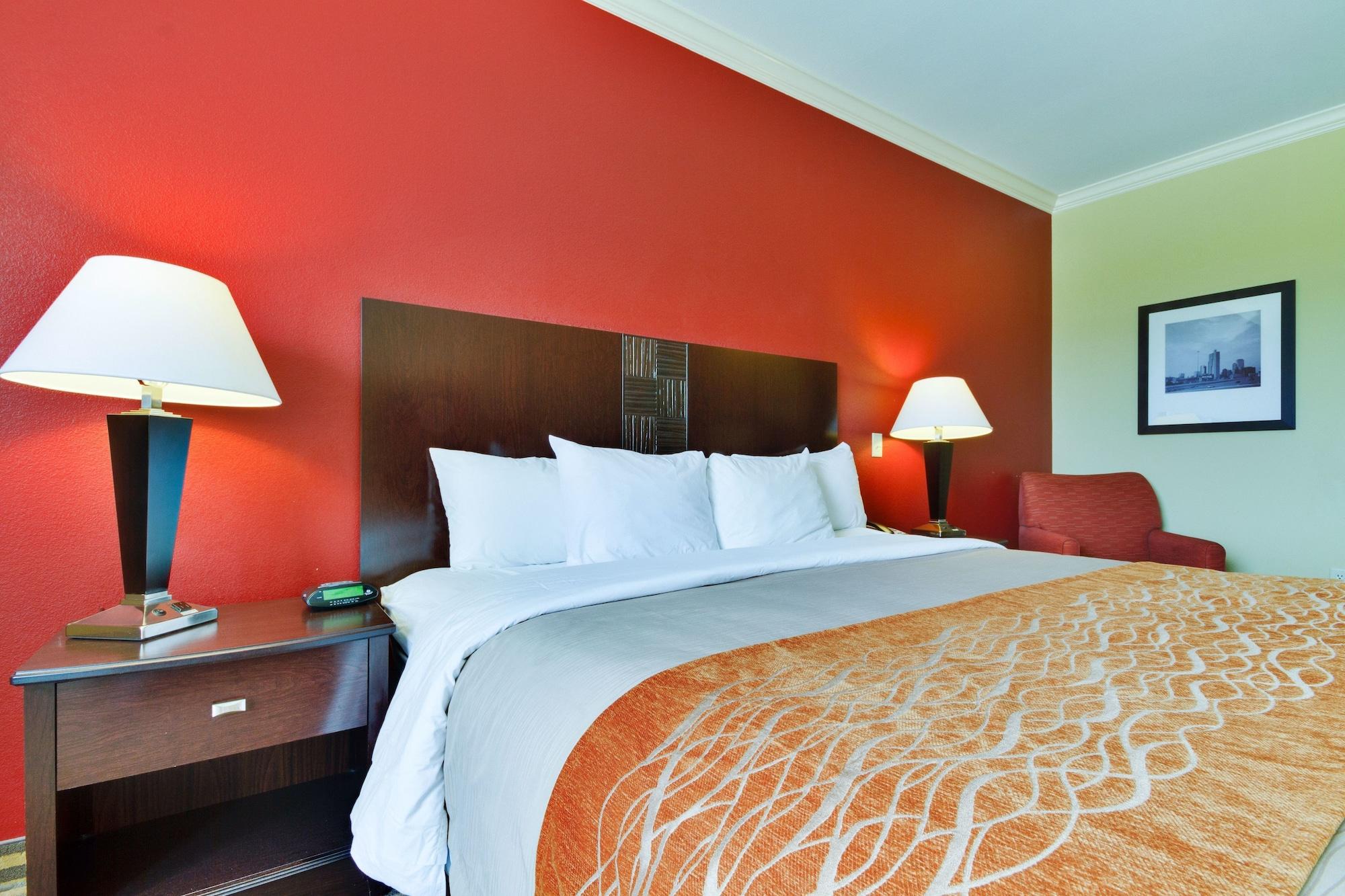 Comfort Inn & Suites Fort Worth - Fossil Creek Exterior photo