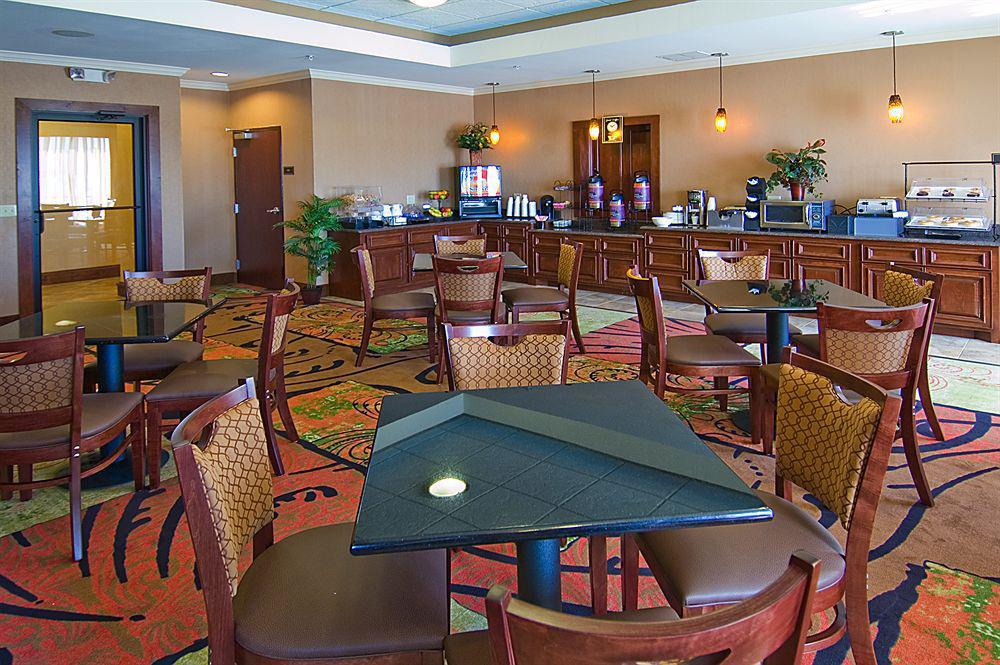 Comfort Inn & Suites Fort Worth - Fossil Creek Exterior photo